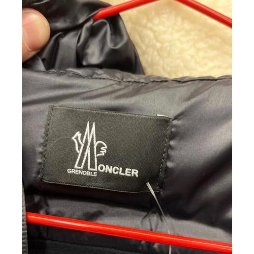 Moncler Black Printed Hooded Down Puffer Jacket - Size M - Picture 5 of 6